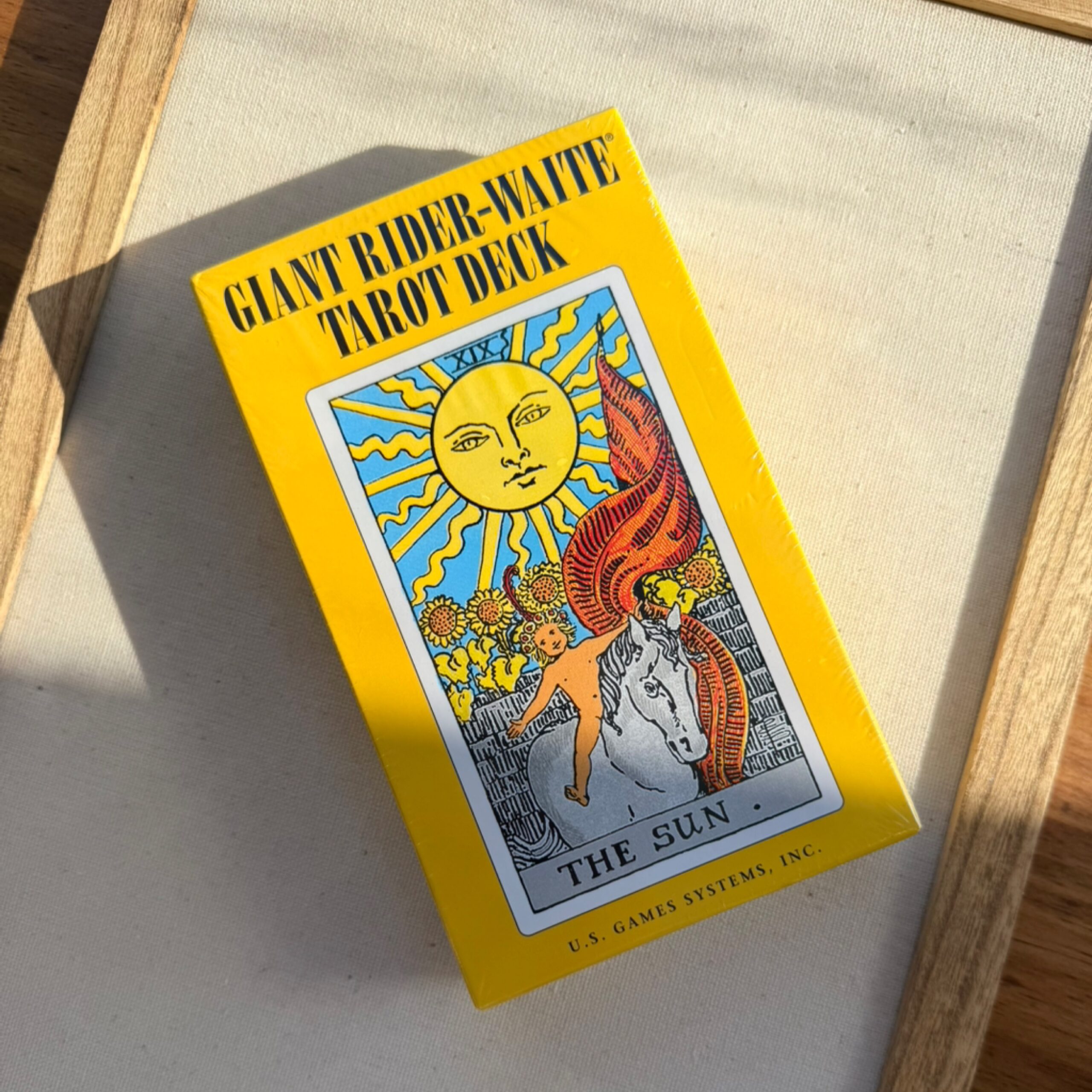 Giant rider Waite tarot deck