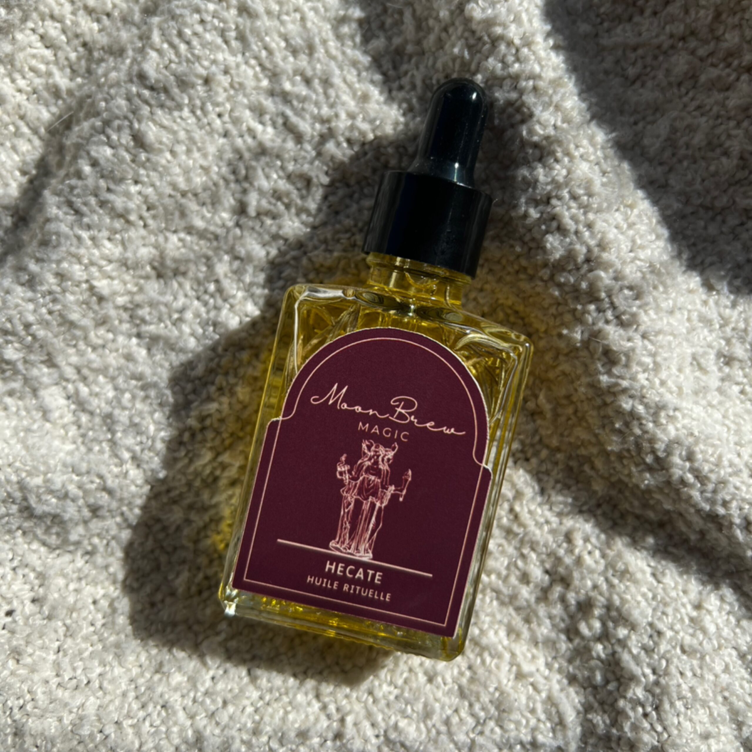Hecate Oil