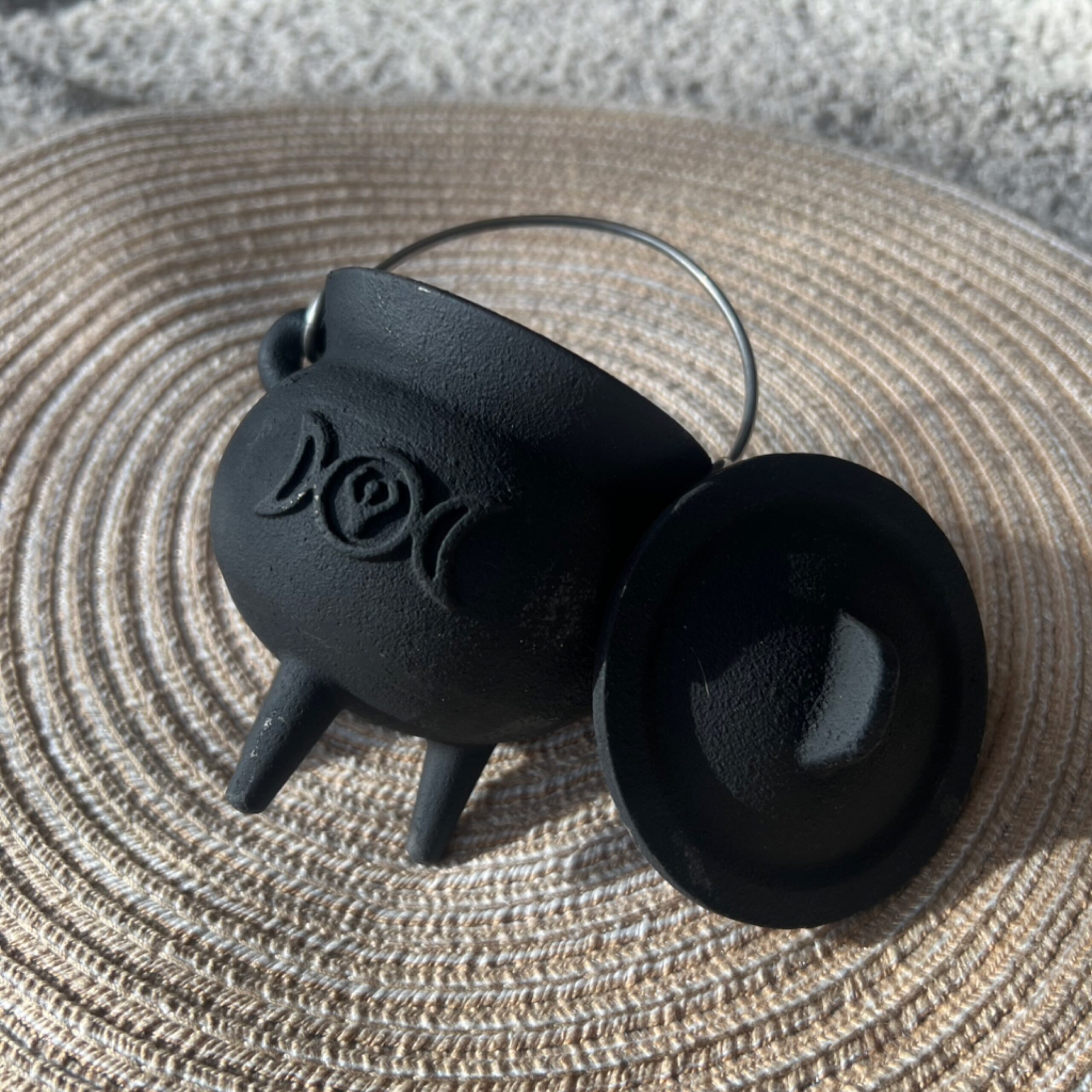 Cast Iron Cauldron 3" Triple Moon