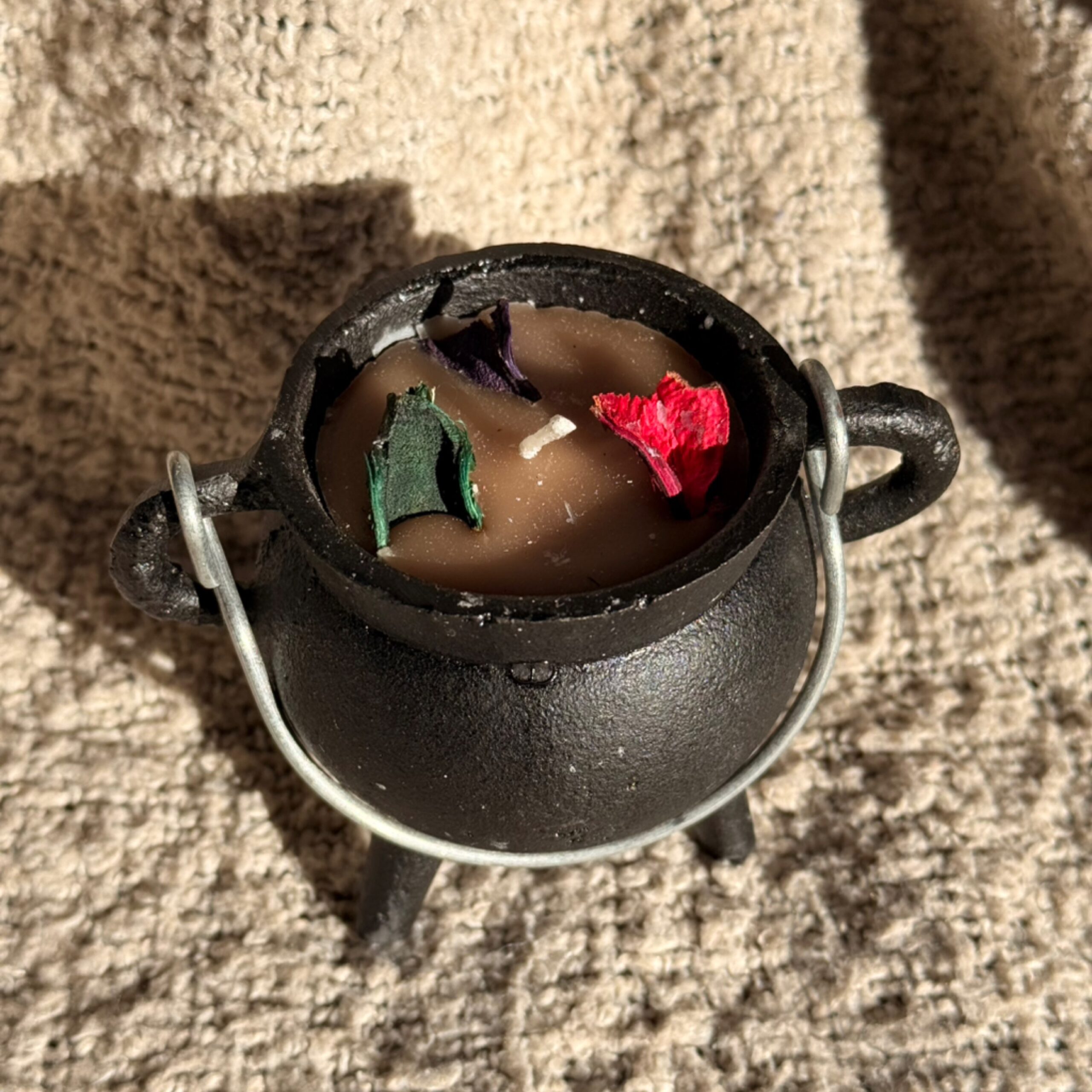 Chaudron en fonte au bois de santal