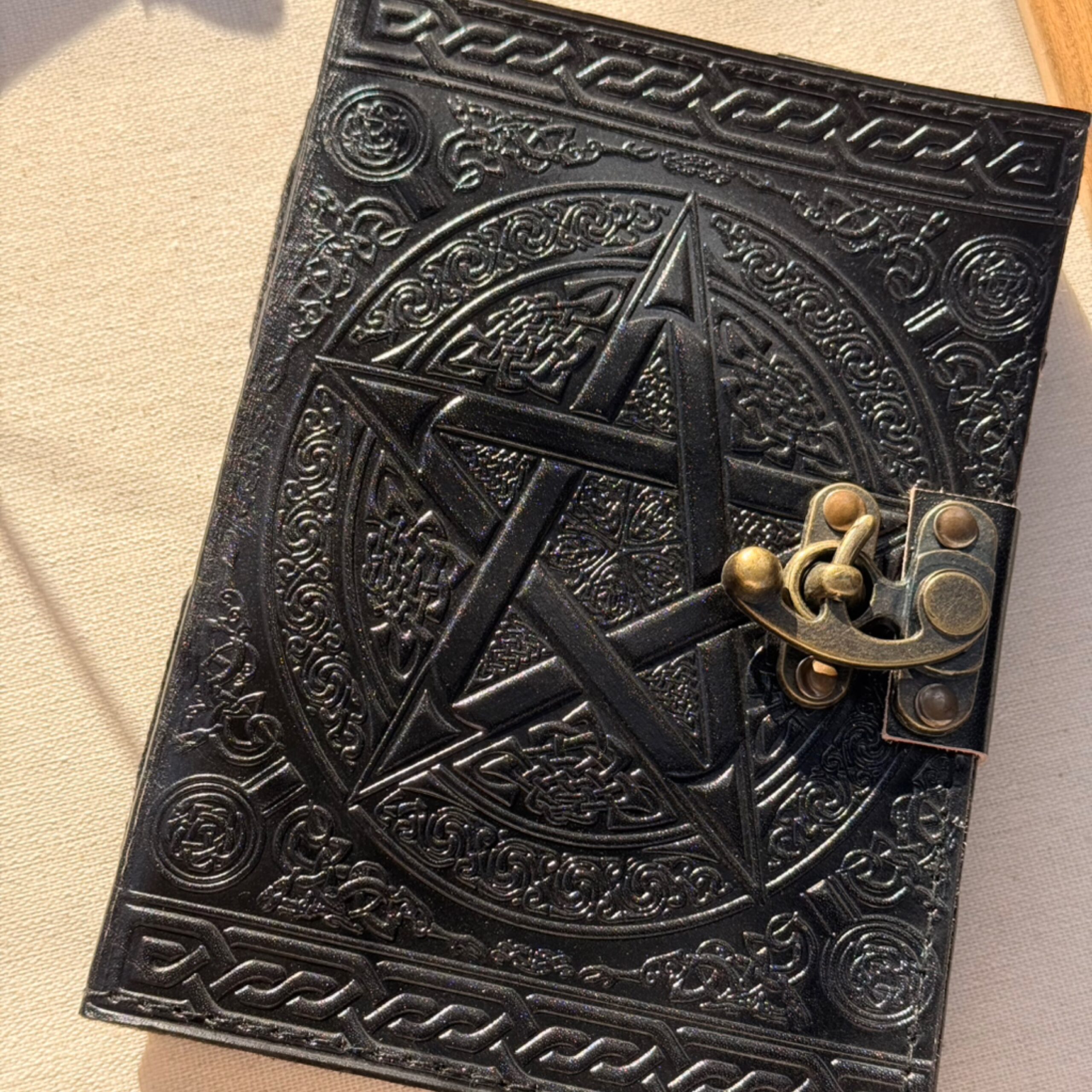 Journal - Pentacle noir