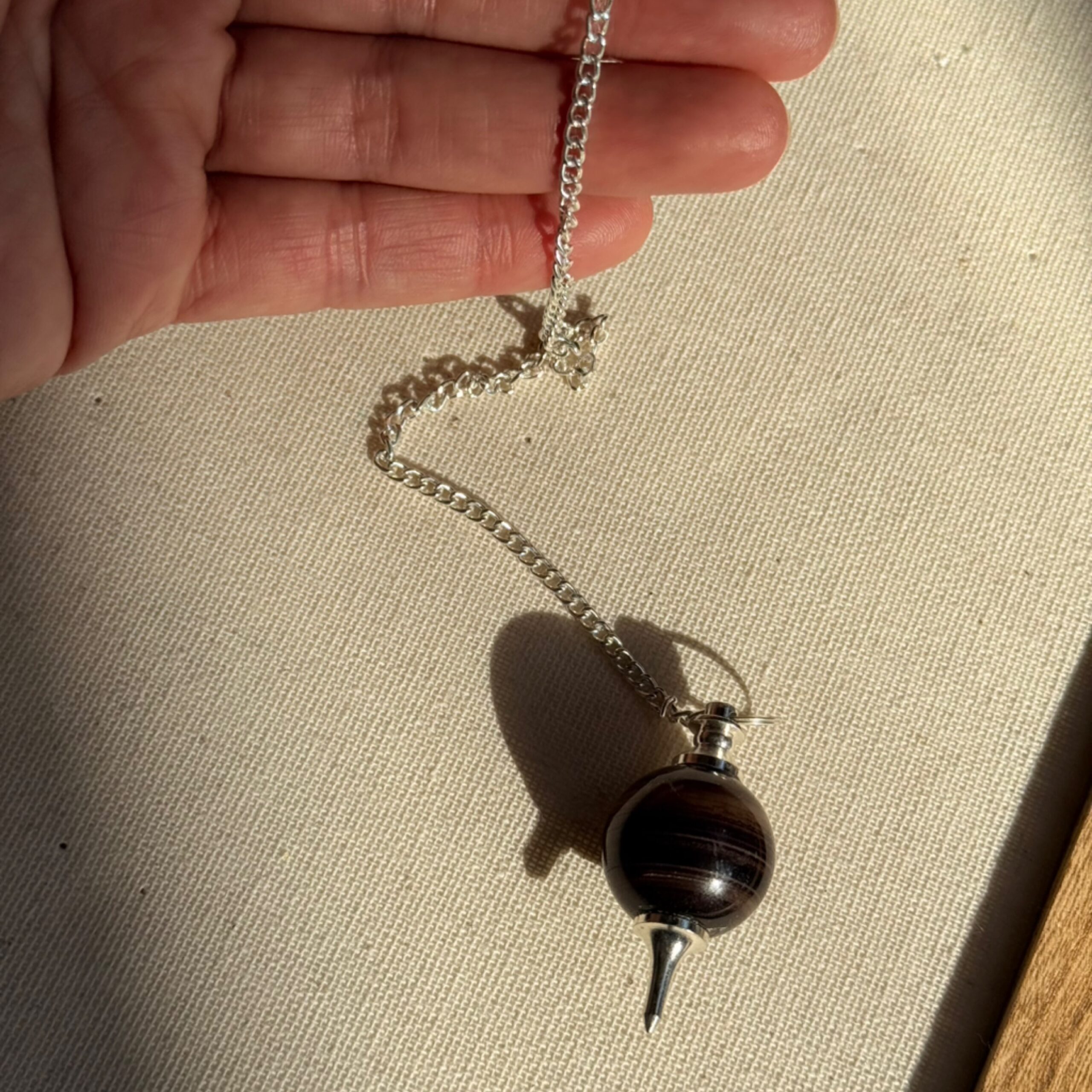 Pendule - Oeil de Tigre Boule et Pointe