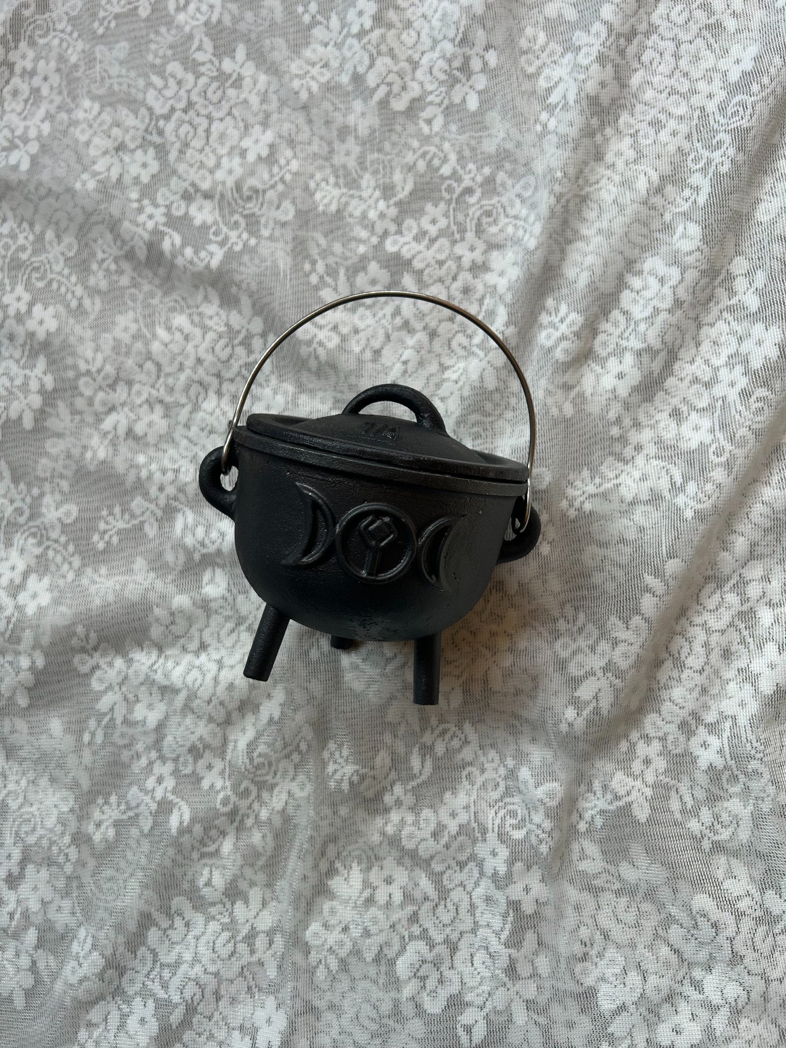 Big Goddess Cauldron